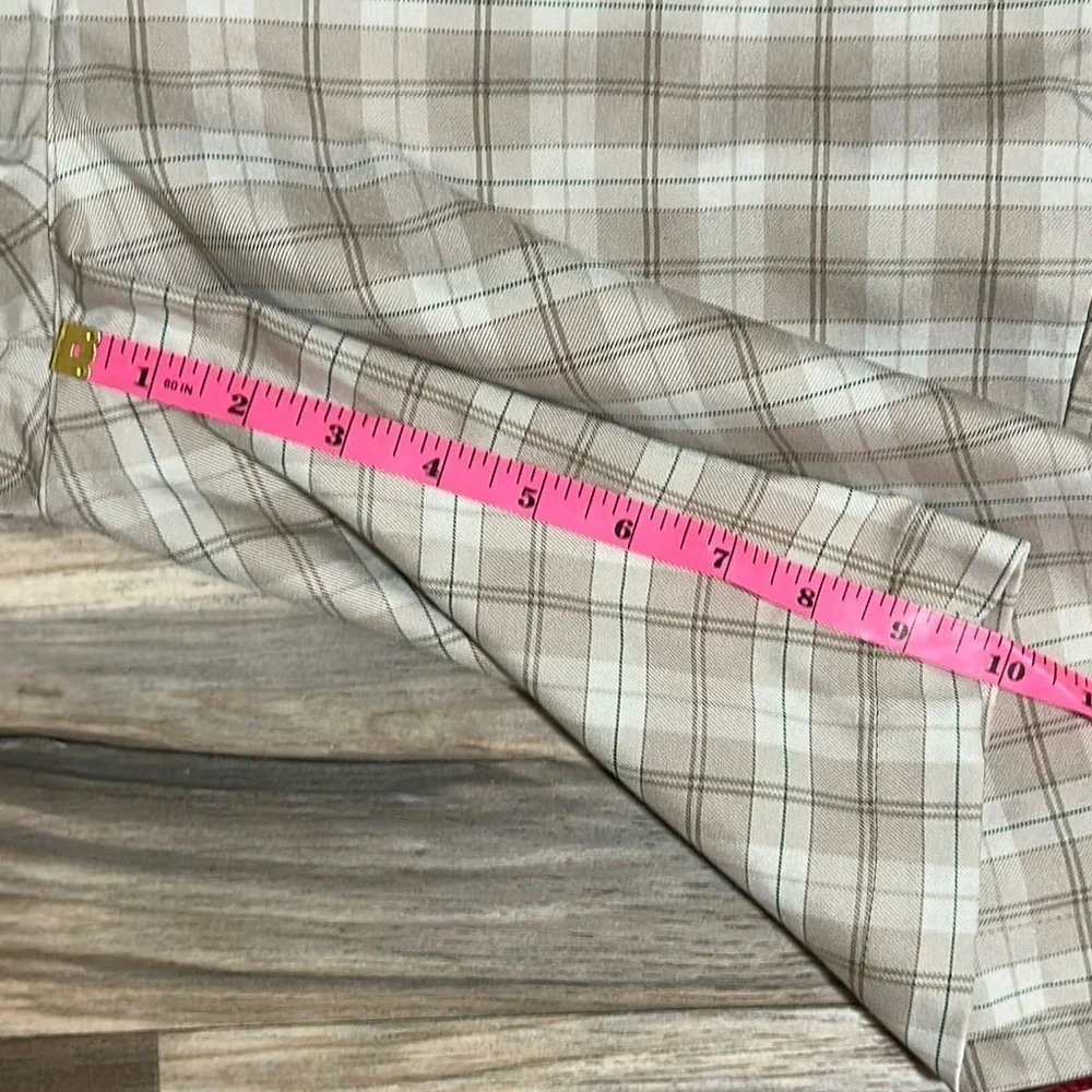 Under Armour Performance Shorts Men 36 Beige Plaid Chino Lightweight Golf